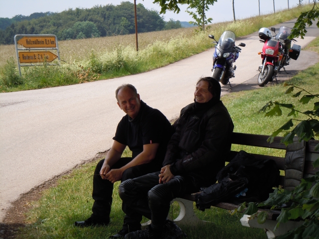 Da staunt man mal wieder ueber den starken Betrieb auf der Strasse :-)