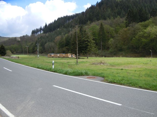 Jetzt ist wieder etwas Bebauung zu sehen